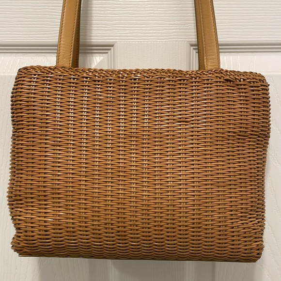 Fossil brown leather handbag basket weave design used condition, big - Picture 3 of 11